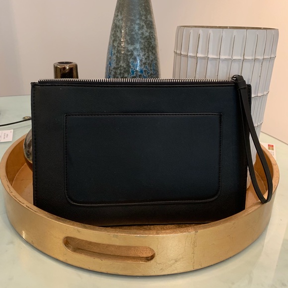 Cute Mango Black Clutch - Picture 1 of 3